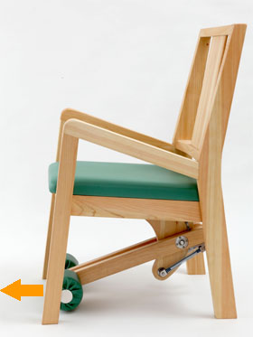 「つどい」椅子の状態